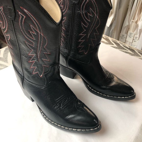 Old West: Western Cowboy Boots - Picture 2 of 6